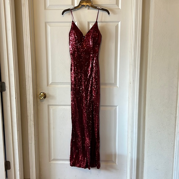 B. Smart Dresses & Skirts - Women’s Size 7/8 long maroon sequins dress. NWT